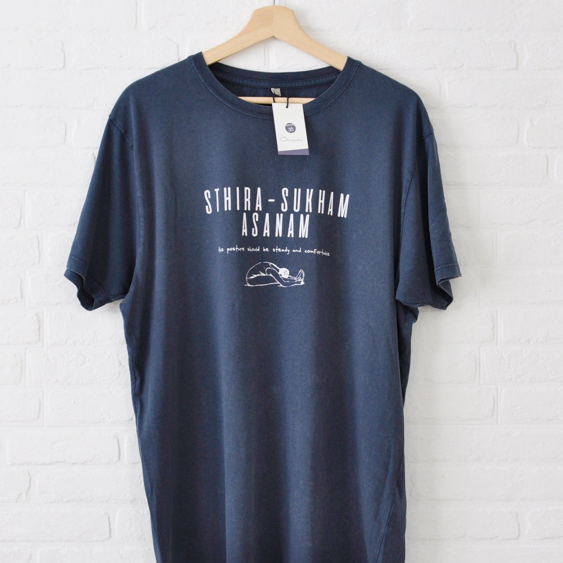 Camiseta Hombre Sthira Sukham Asanam